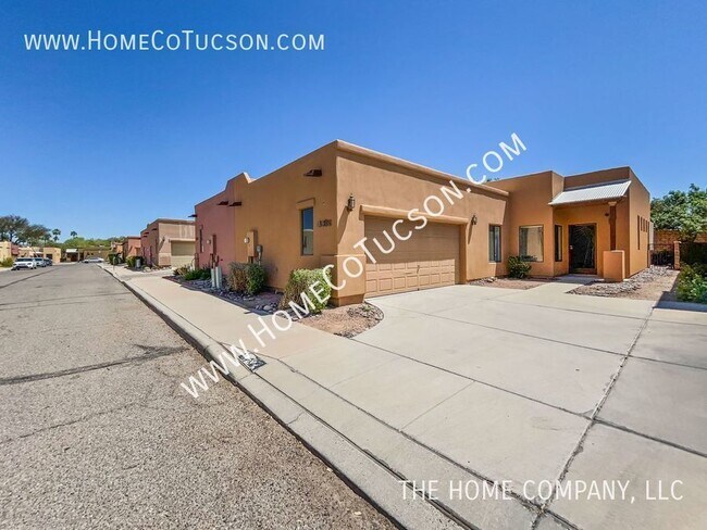 Foto del edificio - 4132 E Calle Marfil: Three Bedroom Home wi...
