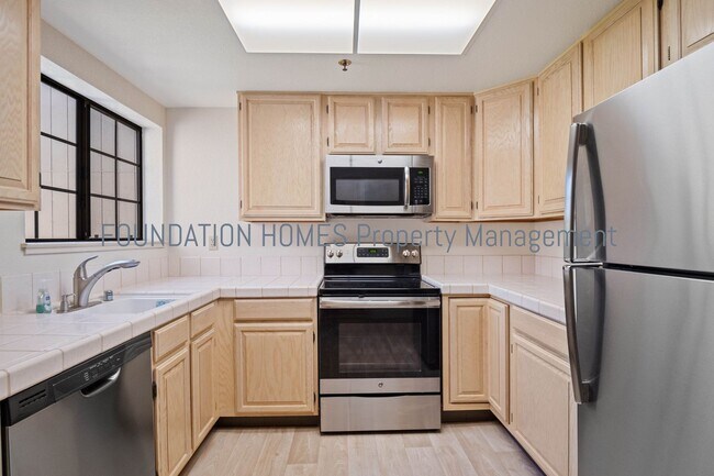 Foto del edificio - Super Clean Pacheco Valley Townhouse w/Central AC - FOUNDATION