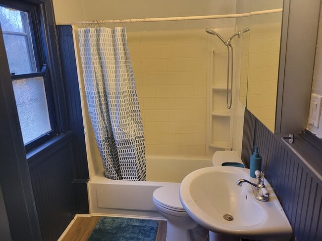 Foto del edificio - 20 Glenwood Ave