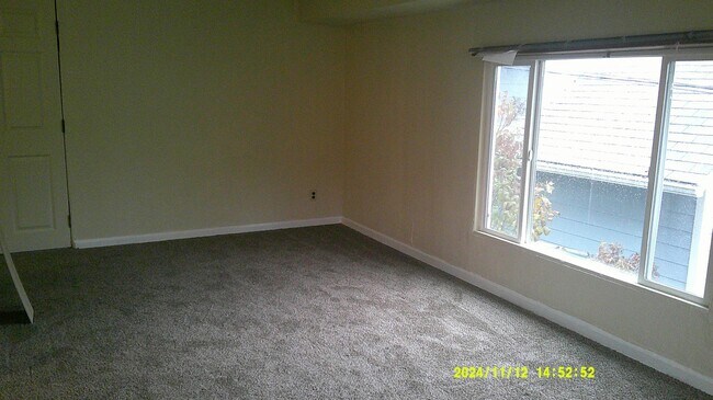 Foto del edificio - 2056 NW Van Buren Ave