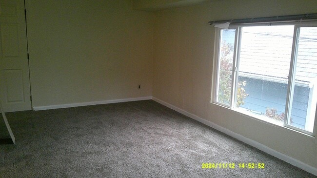 Building Photo - 2056 NW Van Buren Ave