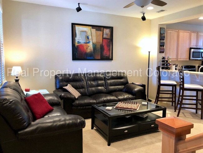 Building Photo - Beautiful home in Centennial