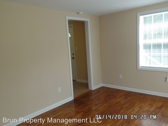 Building Photo - 1 br, 1 bath House - 1908 Maryville Pike