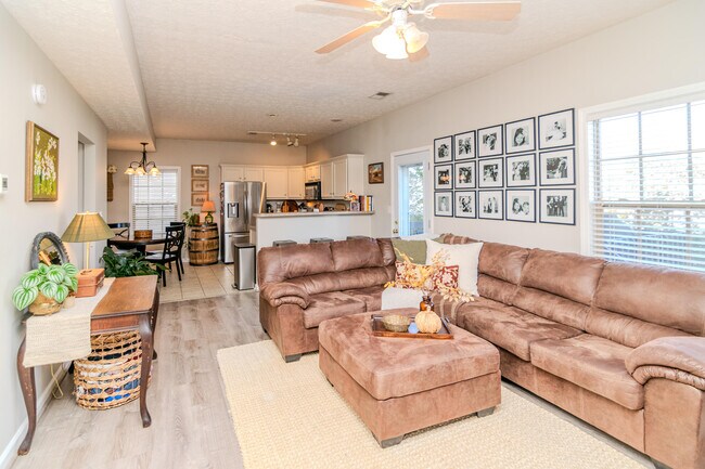 Foto del edificio - 3041 Sewanee Ln