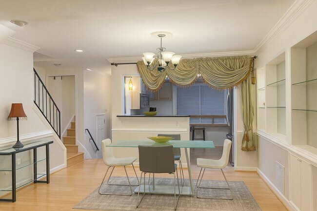 Foto del edificio - 2304 Hunters Woods Plaza