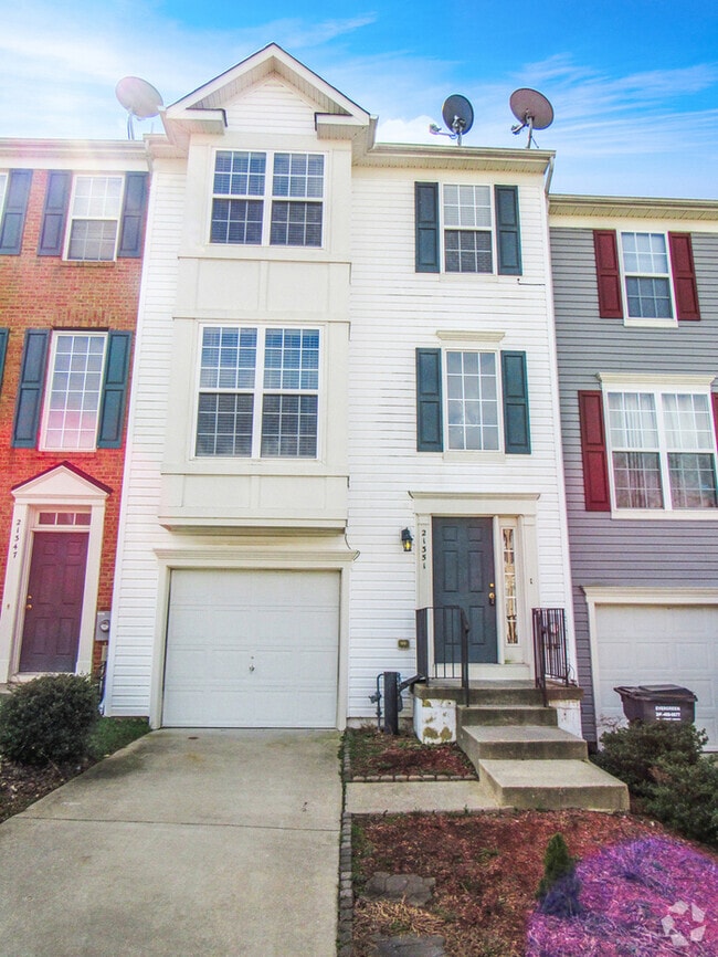 Building Photo - 21351 Jettison Dr