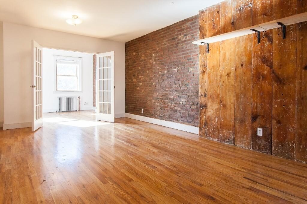 Primary Photo - 91 N 7th St