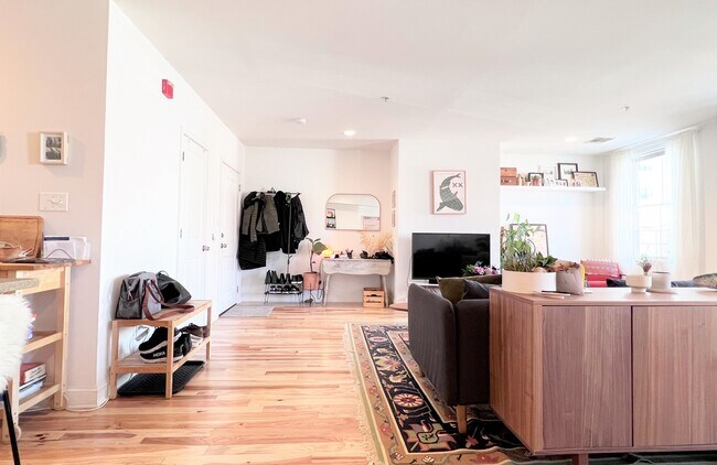 Building Photo - 1504 Fairmount Ave