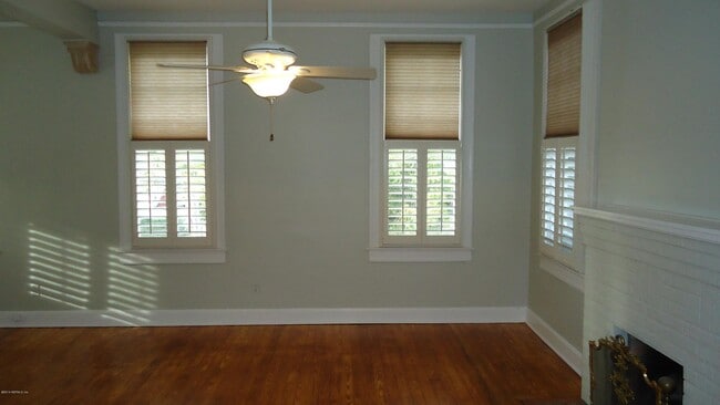 Building Photo - 2034 Herschel St