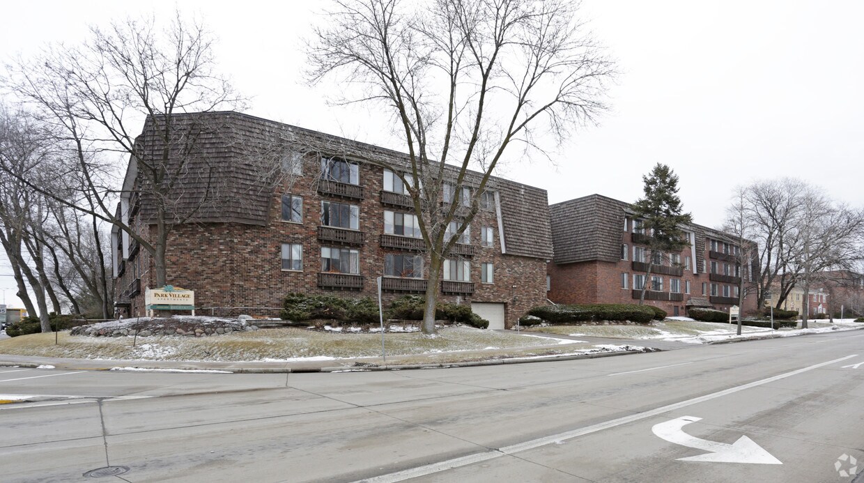 Park Village Apartments Rentals Milwaukee, WI
