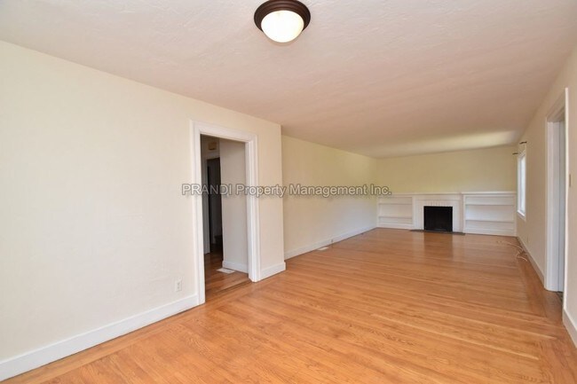 Building Photo - Coming Soon Charming Sun Valley House