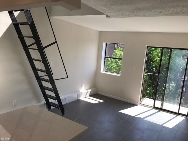 Foto del edificio - 3205 Oxford Ave