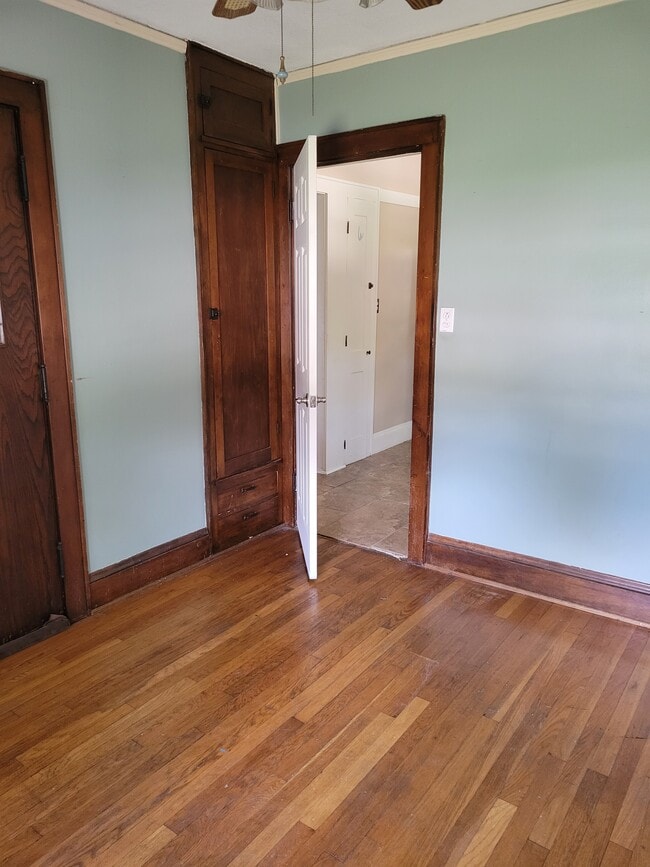 Small BR/Office/Nursery - 5329 W Wisconsin Ave