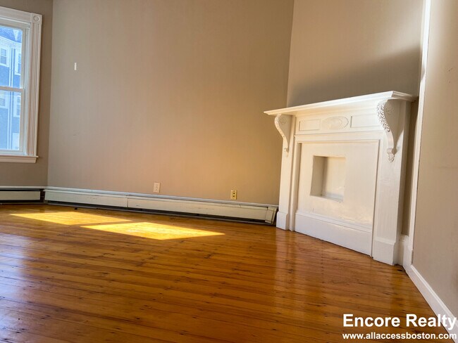 Foto del edificio - 13 Sachem St