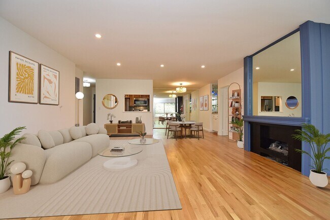 Foto del edificio - Spacious 2 BR/2 BA in Desirable Diamond Heights w/Fireplace, Pool, Gym, Library, Meeting Room, Ga...