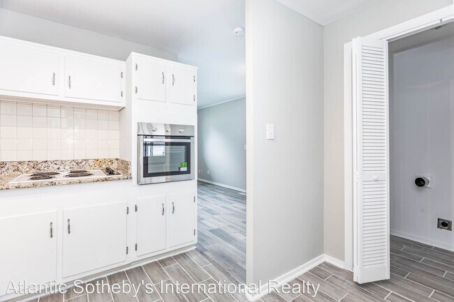 Building Photo - 3 br, 1 bath House - 607 McLean Street