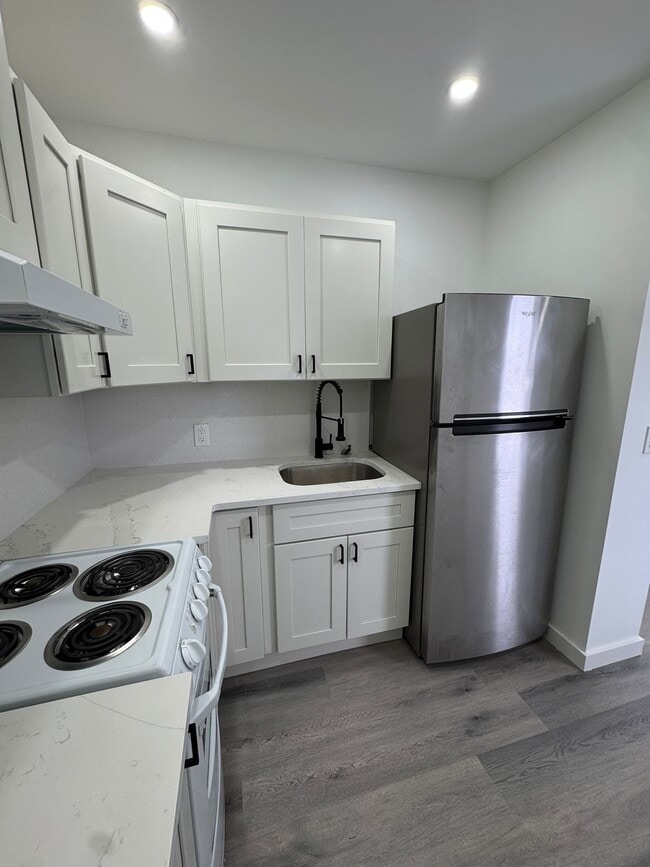 Foto del edificio - 96 Broughton Ave