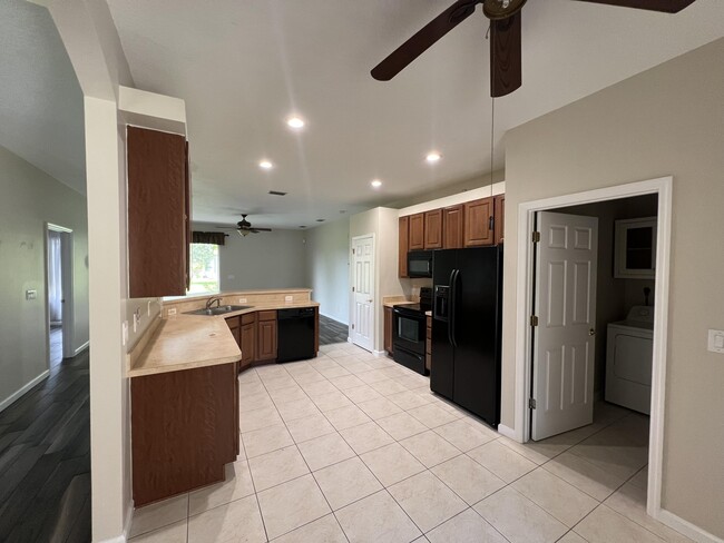 Building Photo - 254 Broyles Dr
