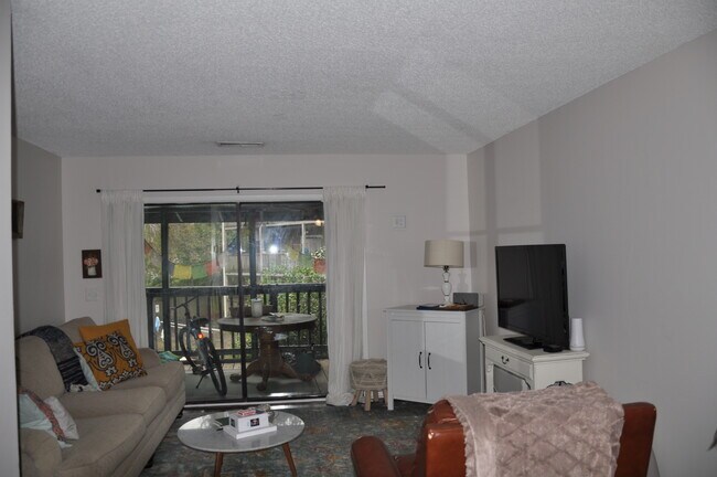 Foto del edificio - 1530 Fort Johnson Rd