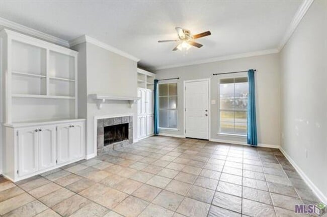 Building Photo - Beautiful 3 bedroom 2 bath home in Azalea ...
