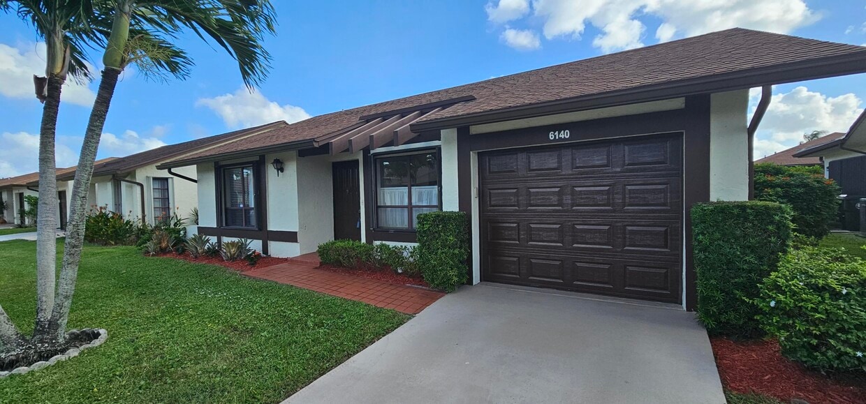 6140 Lakemont Cir, Greenacres, FL 33463 House Rental in Greenacres