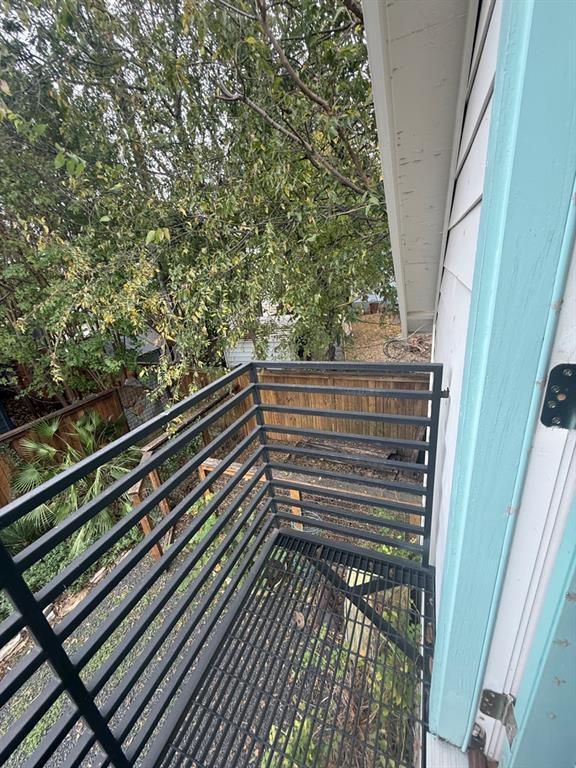 Foto del edificio - 4517 Shoalwood Ave