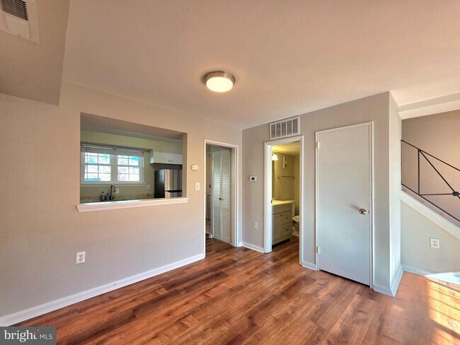 Foto del edificio - 2510 N Dearing St