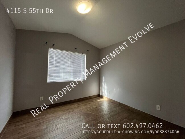 Foto del edificio - Large Phoenix Home