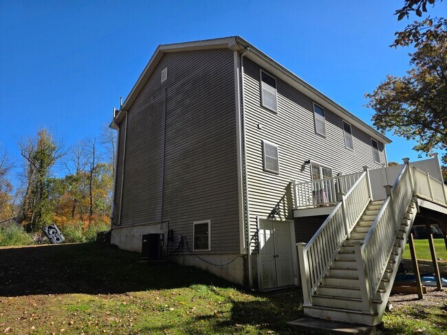 Foto del edificio - 110 Baltic Hanover Rd