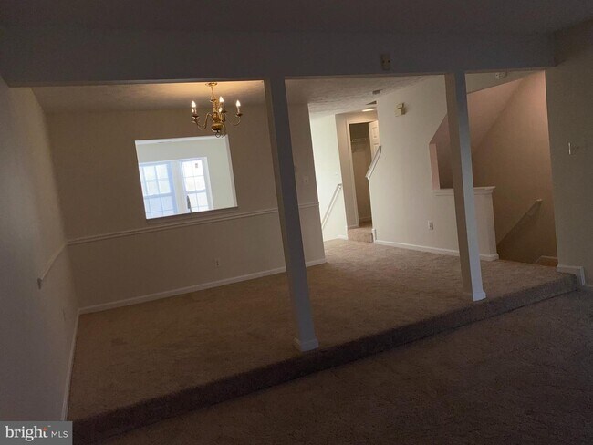 Foto del edificio - 9818 Berrywood Ct