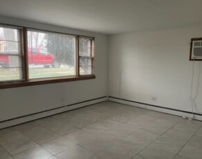 Building Photo - 3307 Highland Ave