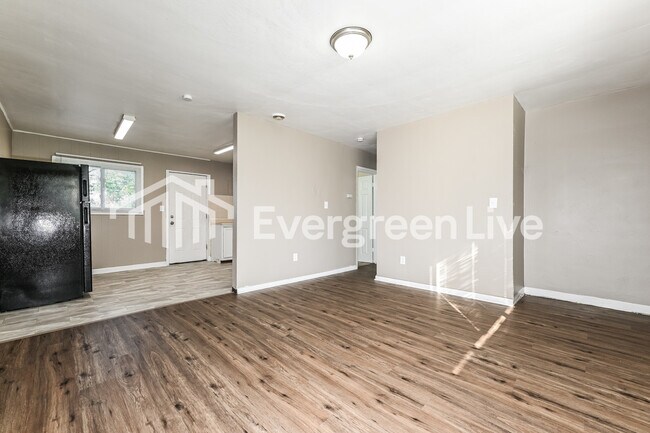 Building Photo - 419 Ferdinand Dr