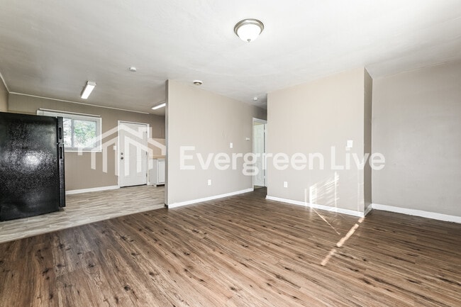 Foto del edificio - 419 Ferdinand Dr