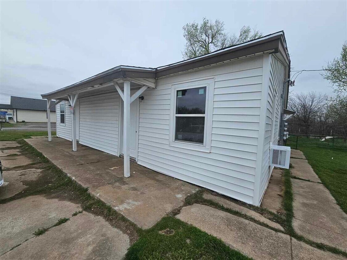 Foto principal - 102 SW 25th St