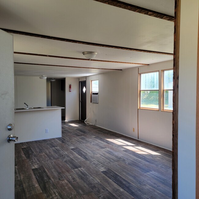 Foto del edificio - 8582 Rye Patch Rd