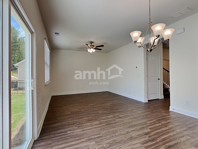 Building Photo - 7043 Creeksong Dr