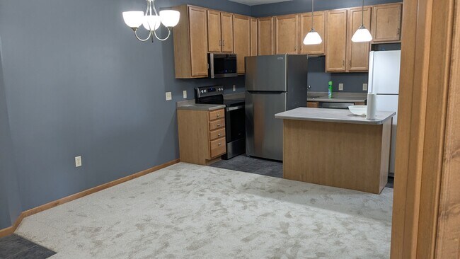 Foto del edificio - 2103 Silver Bell Rd