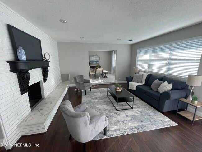 Foto del edificio - 3724 Montclair Dr