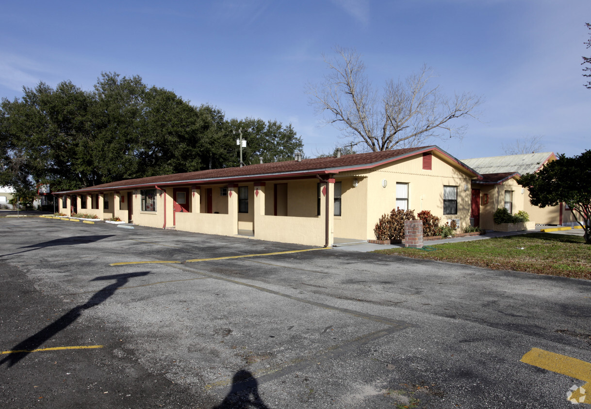 Primary Photo - Florida Sunshine Inn