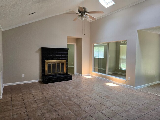 Building Photo - 2515 Maple Tree Ct