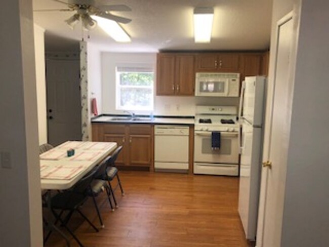 Building Photo - Quiet Munds Park home__ $500 Move-in special