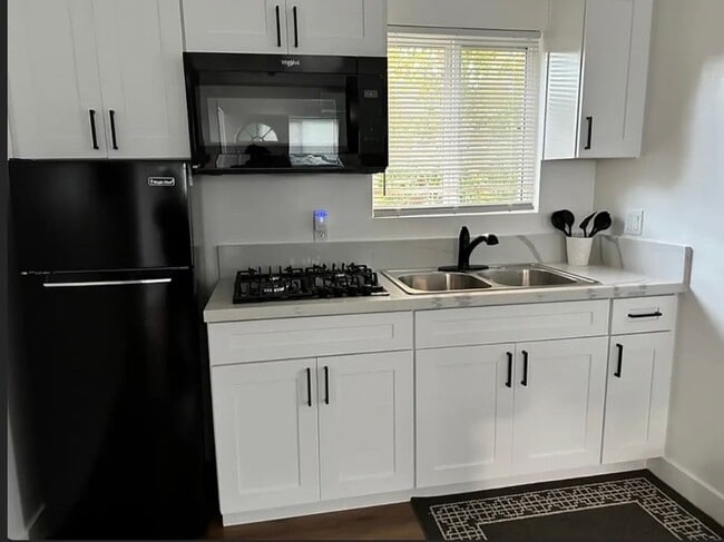 Photo - 1107 E 102nd St Apartment