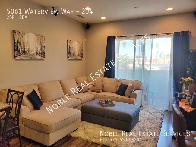 Foto del edificio - 5061 Waterview Way