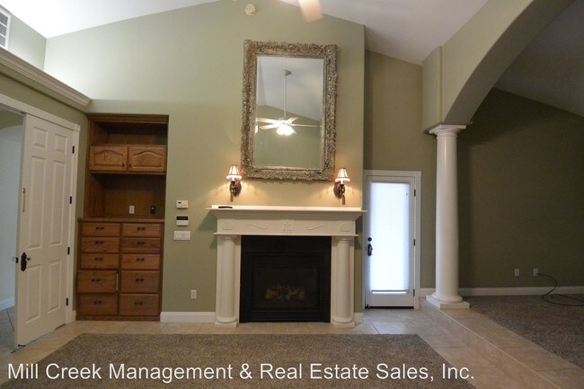 Foto del edificio - 5 br, 4 bath House - 2115 S. Cedar
