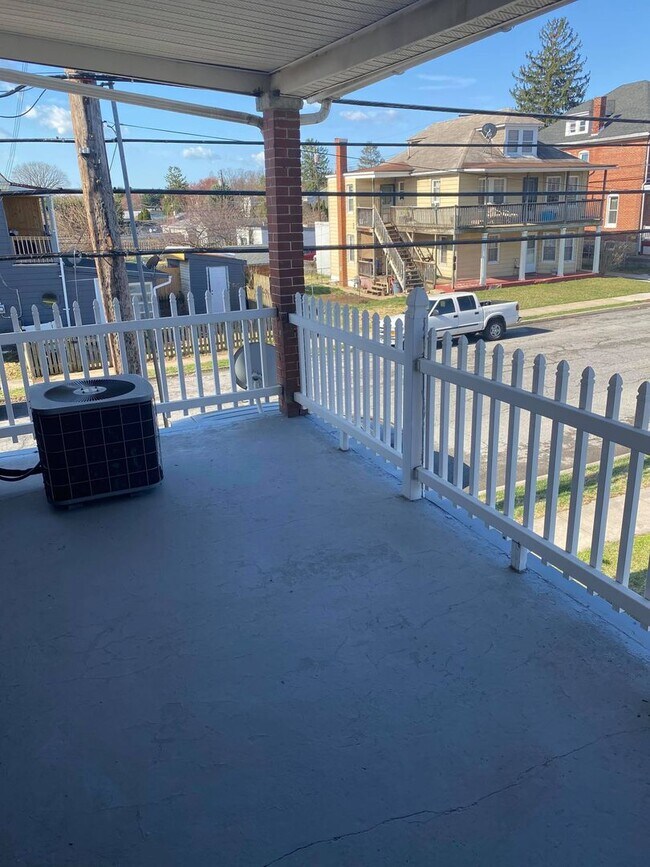 Foto del edificio - 202 W Howard St