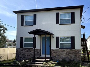 Building Photo - 4908 W Ingraham St