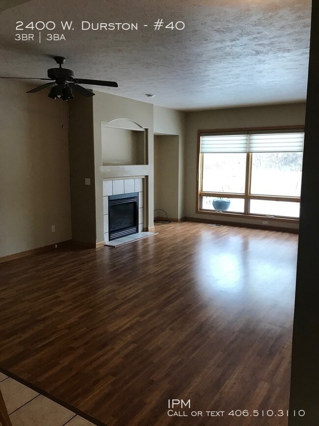 Building Photo - Centrally located 3 bed Condo with garage
