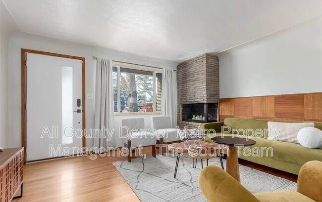 Foto del edificio - 1370 Upham St