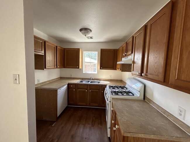 Foto del edificio - 1437 NE 34th St