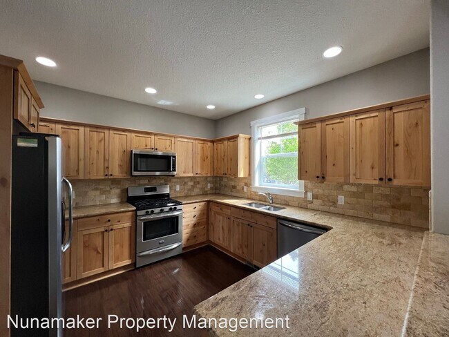 Building Photo - 3 br, 2.5 bath House - 3202 Sherman Avenue